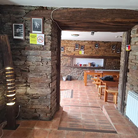 Val De Albergue Samos