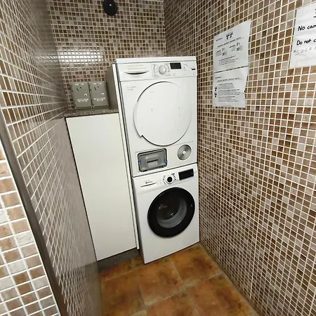 Hostel Val De