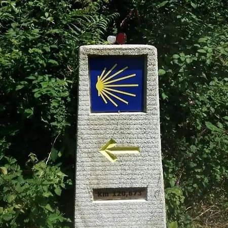 Val De Hostel
