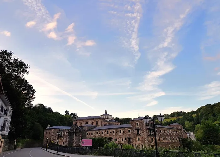 旅馆 Val De *